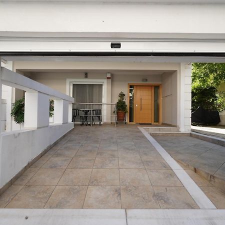 Garden Apartment Next To The Mall -Private Parking Athen Eksteriør billede