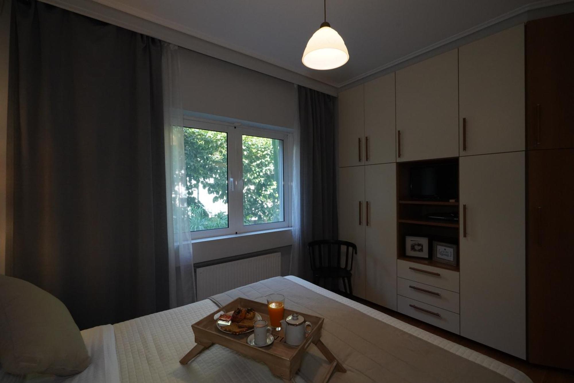Garden Apartment Next To The Mall -Private Parking Athen Eksteriør billede