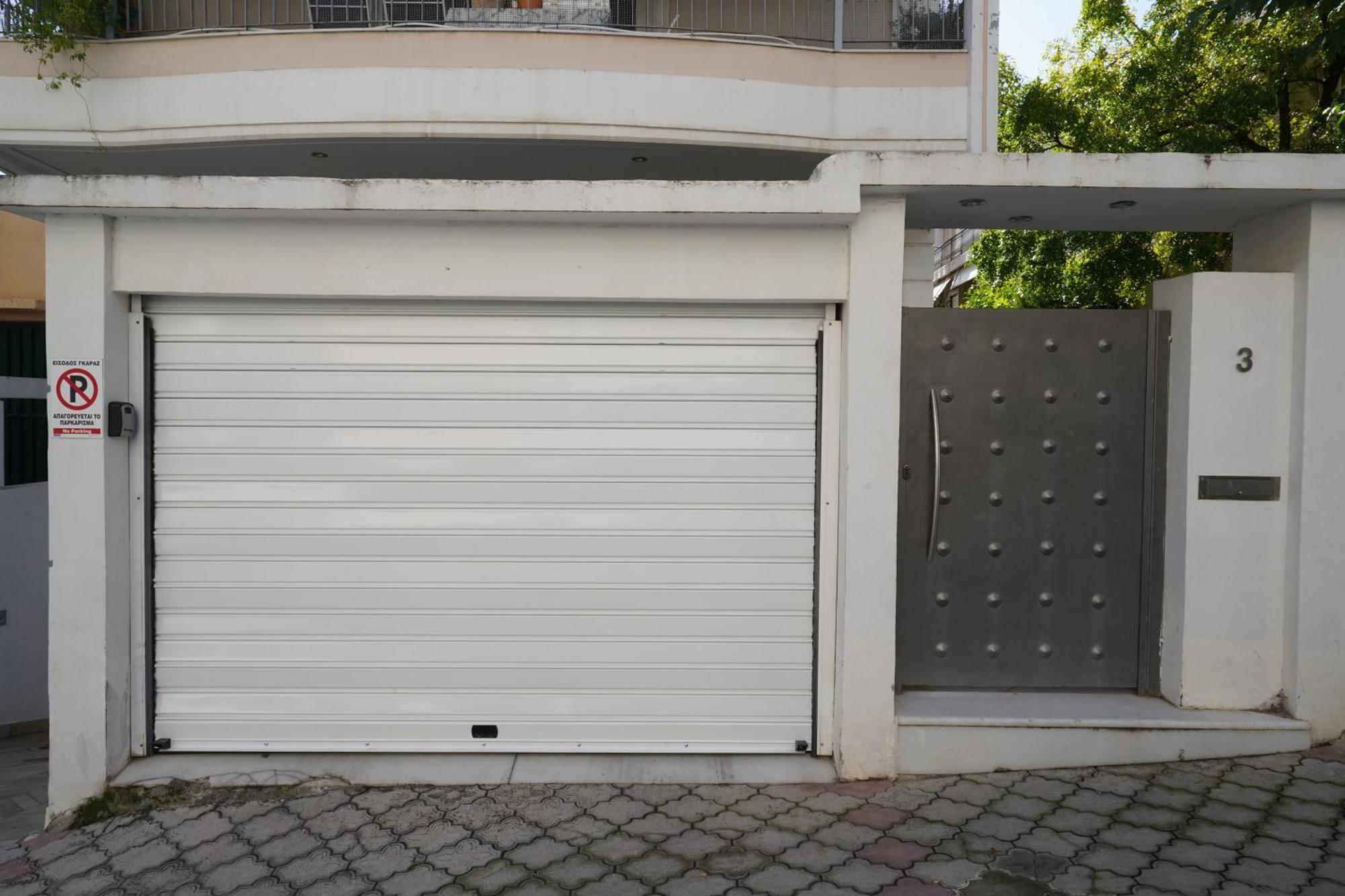 Garden Apartment Next To The Mall -Private Parking Athen Eksteriør billede